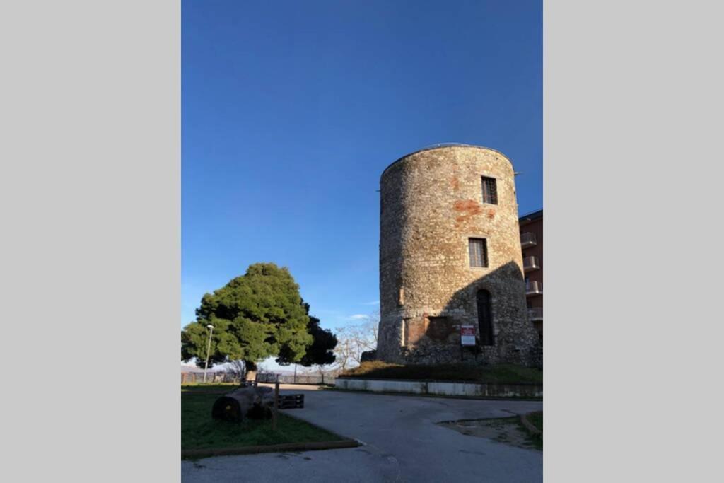 La Casetta Di Rosie, Alla Torre Guevara Potenza Extérieur photo